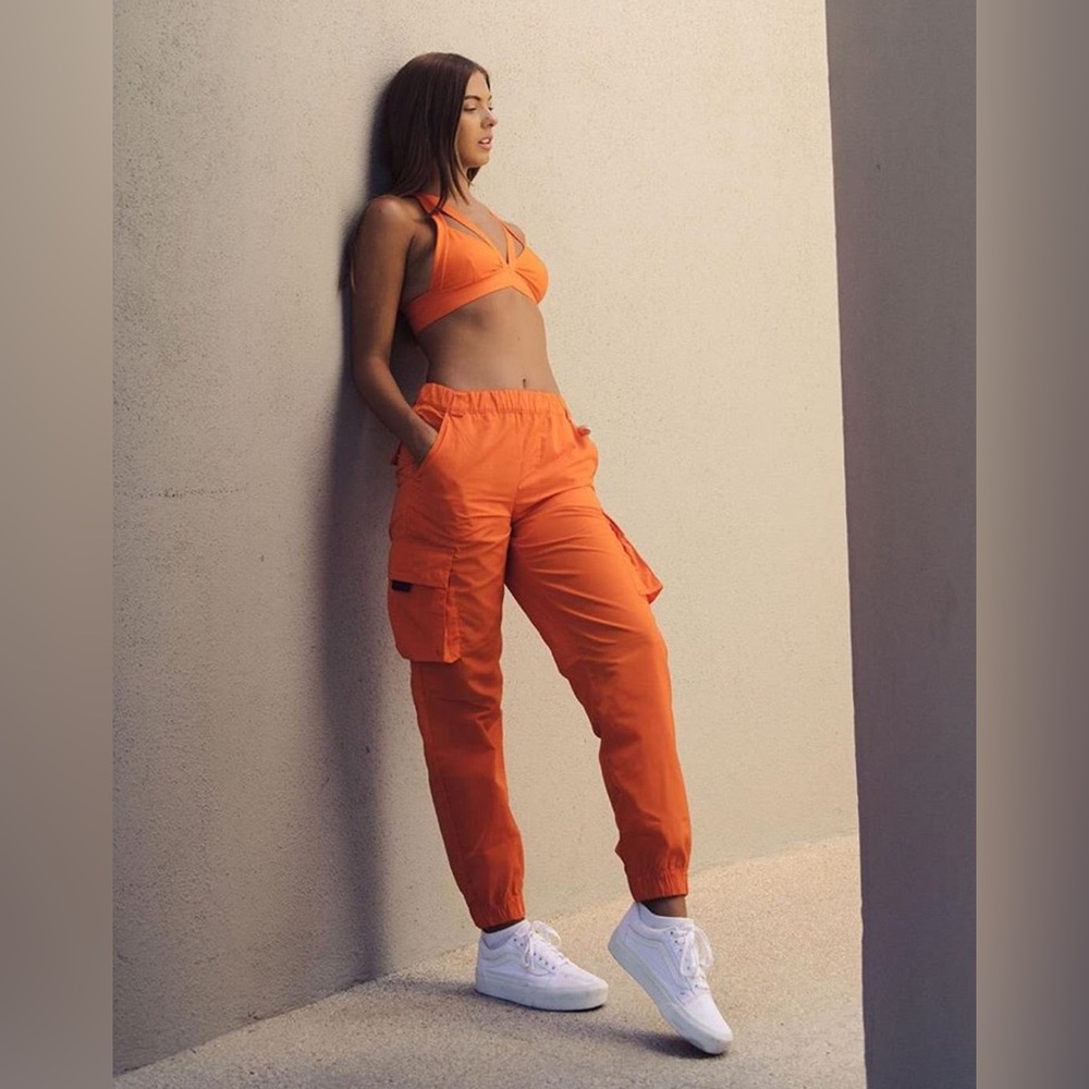 NEW ALO Yoga It Girl Cargo Pants (NWT)